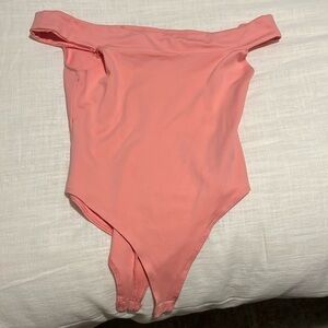 Forever 21 pink bodysuit! Worn. Great condition! Size medium!
